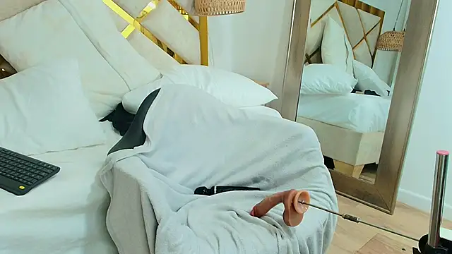 baby_scarleth_ (F teen) - Hey love, good day! 💋