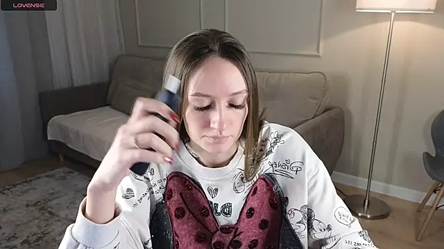 cutienaughtygirl webcam