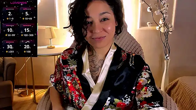 Aisha_Goldstein webcam