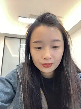 qrooo (F young) - 喝杯热水