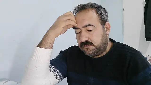 big_snakee (Ask my age) - Does anyone want sperm? :wanker: