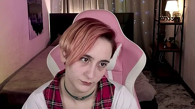 KellyRedPeppers webcam