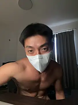 Yooo17 Live Webcam on Stripchat