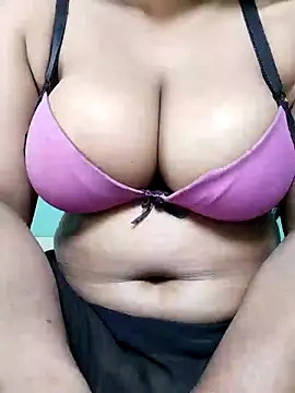 Webcam Model (Uma-2) is live