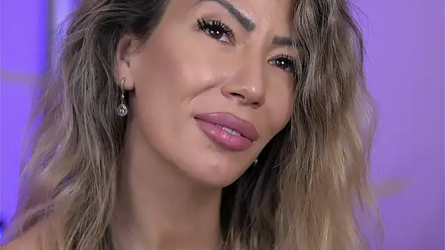 sophiapotts (F milf) - SQUIRT Shower