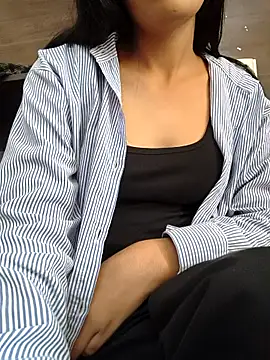 modelbigbobs (F teen) - pink pussy🤤 ass finger 🤞