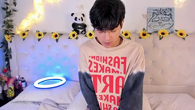 aleaurarashi (M young) - rub ass + asshole