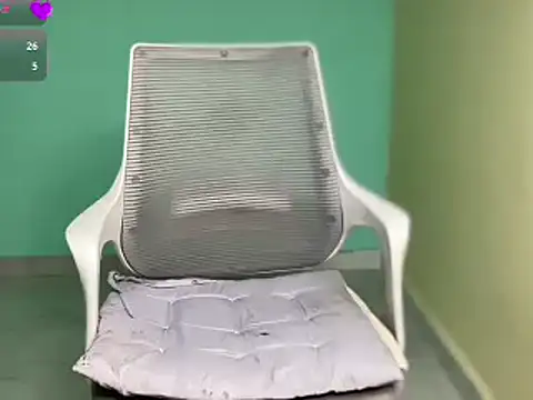 classy_kritii webcam