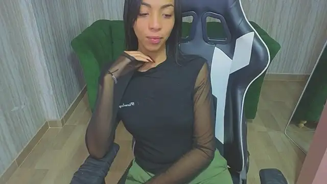 luna_meow_t (F young) - spank me hard 5 times 💙