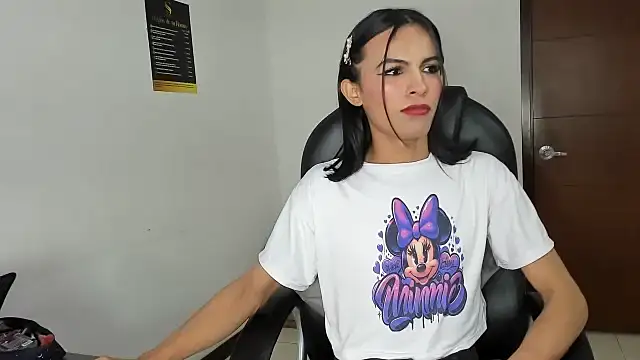 Aisha_hotts777 webcam