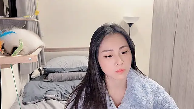 babyonedaily (F young) - Baby穿OL制服上播一天