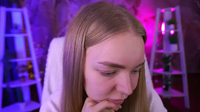 emilysunshines - EmilySunshineS's free webcam