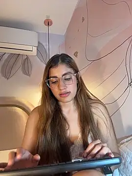 isabelastefano (F young) - milk explosion on my pussy 🔥🥵