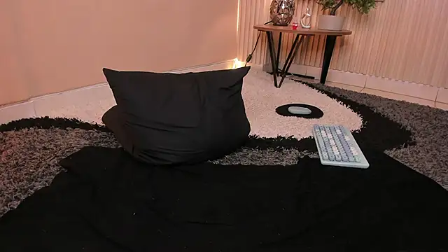 Thristan_Leones webcam