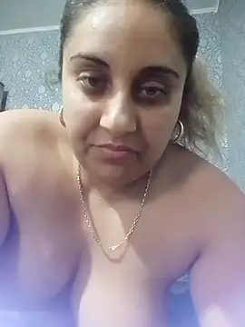 AntoAntonianna webcam