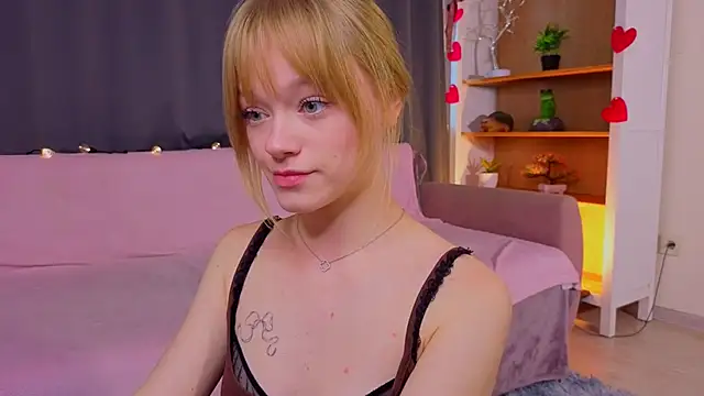 matthewhoffis (F teen) - tease my sexy legs