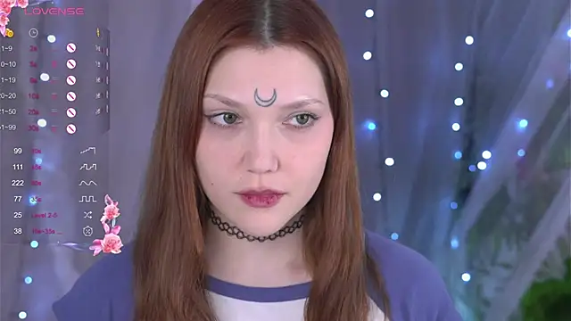 lunabate (F young) - Suck and lick my hot tits