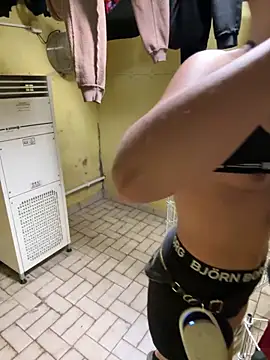 swingwingwomansweden (F milf) - ✨ Buzz my 🍑 for a High Vibe Wednesday✨