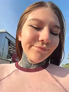 fionamurr (F teen) - suck a dildo