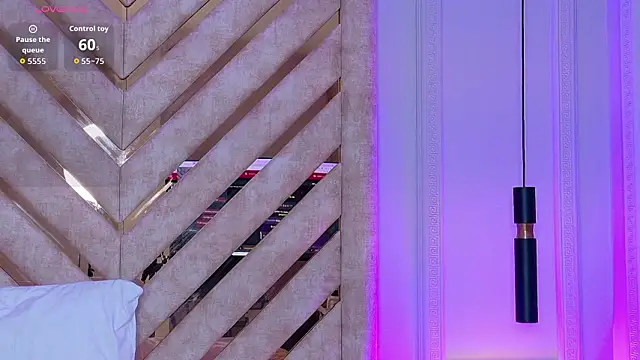 Martina-Roberts- webcam