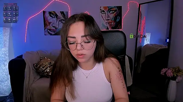 kiki_swan (G teen) - handbra