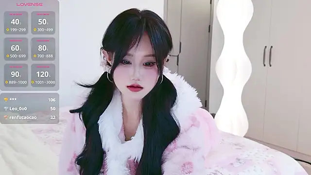 schoolgirl-nurse (F teen) - 全裸诱惑