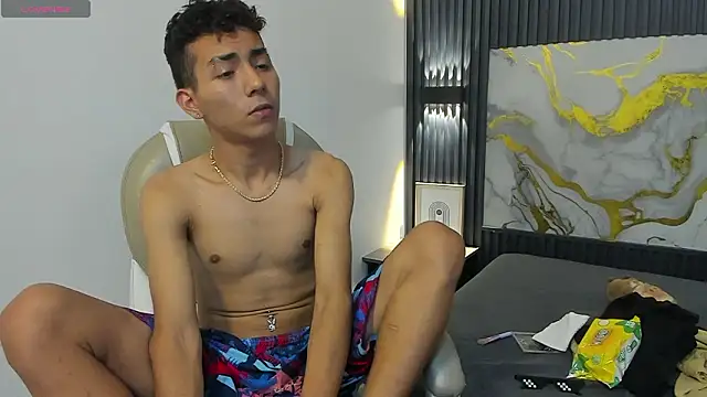 taylermiles (M twink) - I play with my cock