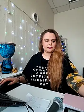 juicy_peachlux (F young) - zoom boobs! :3