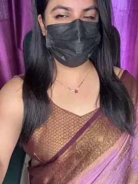 pretty_varsha08 (F young) - Full nude in public 5 minutes