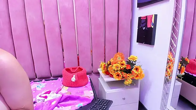 EmilyMIlkAnal webcam