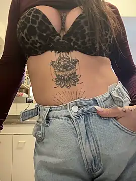 amandaart (F milf) - Schiaffoni sul culo