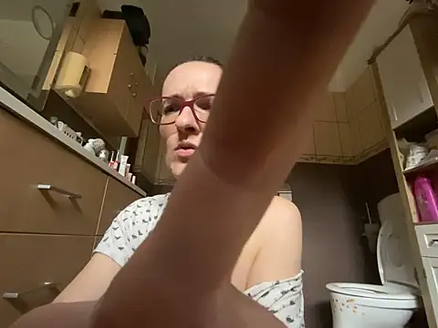 ___horny_mountain_girl_ webcam