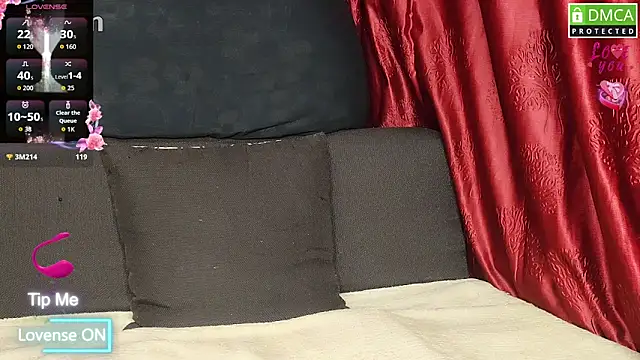 RONI--ROMANTIC webcam