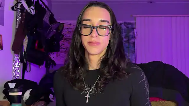 xoFrankie Live Webcam on Stripchat