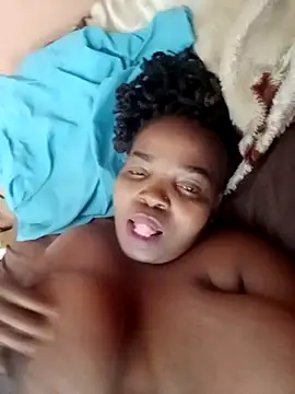 ShySexyBaddiexx webcam