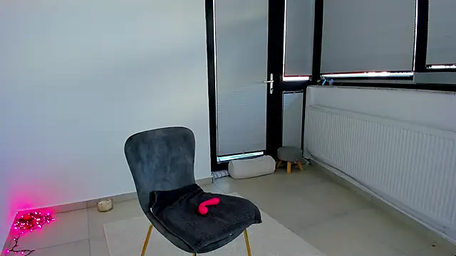 bellahot77 (F milf) - BIRTHDAY ORGASMS