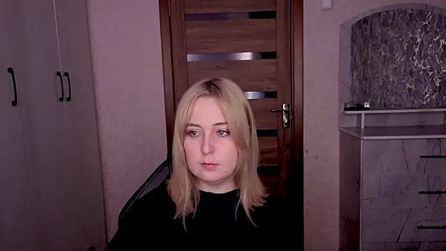 kristy-max (F young) - show tits