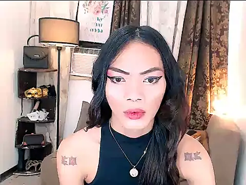 yoursexyasiantsxx webcam