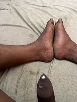 Yours_Teluguboii webcam