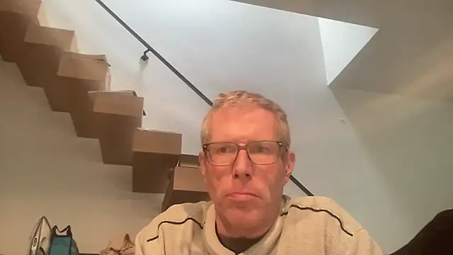 choupipat1 (M mature) - Discovering