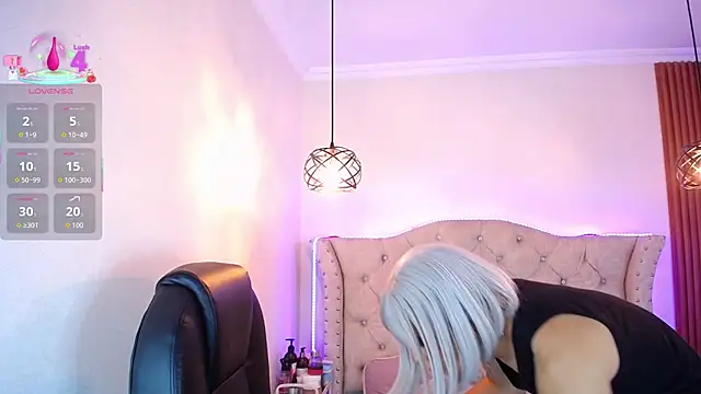 eva_walker_ (T teen) - Rain squirt  🎀💦+ show cum