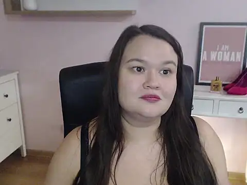 HollyDanceSoul webcam