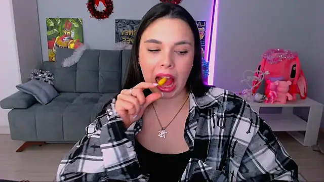 queenofthesense_ (F young) - help me pay the rent