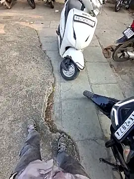 thickdickrider (M young) - Open zip