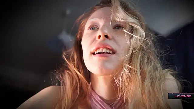 _Phantom_thread_ webcam