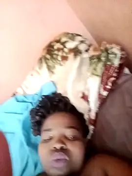 ShySexyBaddiexx webcam