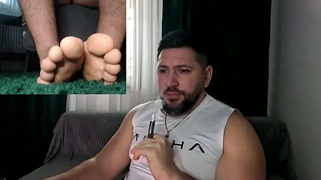 Gold_Alpha_Boy webcam