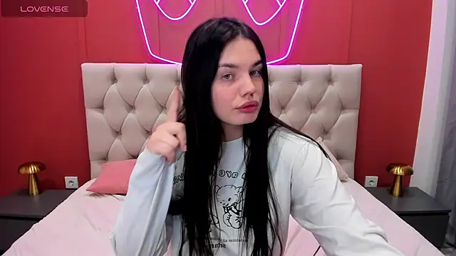 meaghandreamy (F teen) - pinch nipples