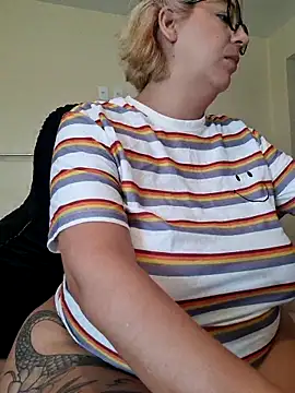 Escarlate4you_ webcam