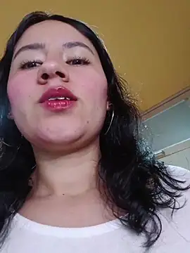 Webcam Model (Megan_hotwife_)  is live.Free join now!